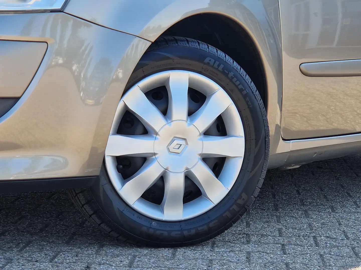 Renault Grand Modus 1.2 TCE Dynamique AIRCO CRUISE TREKHAAK Beige - 2