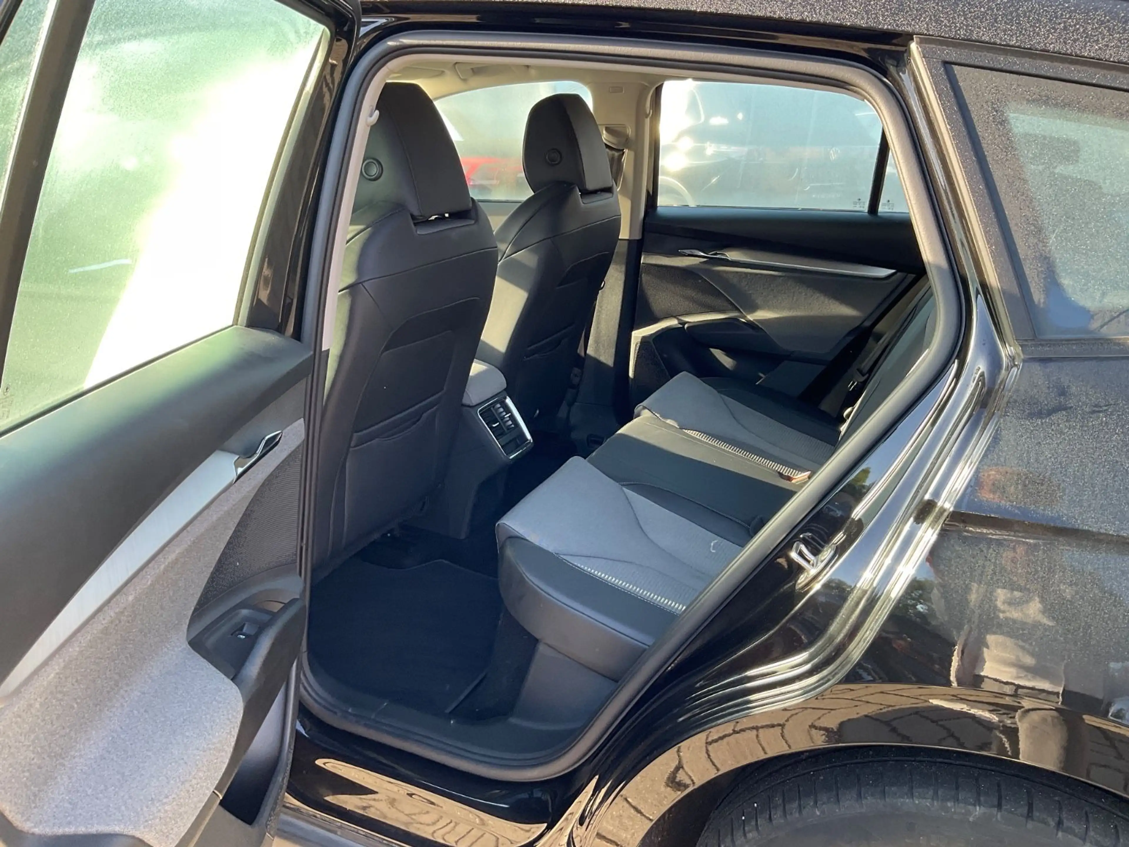 Skoda Enyaq 62 KWS,Kamera,Navi,LED — photo 8