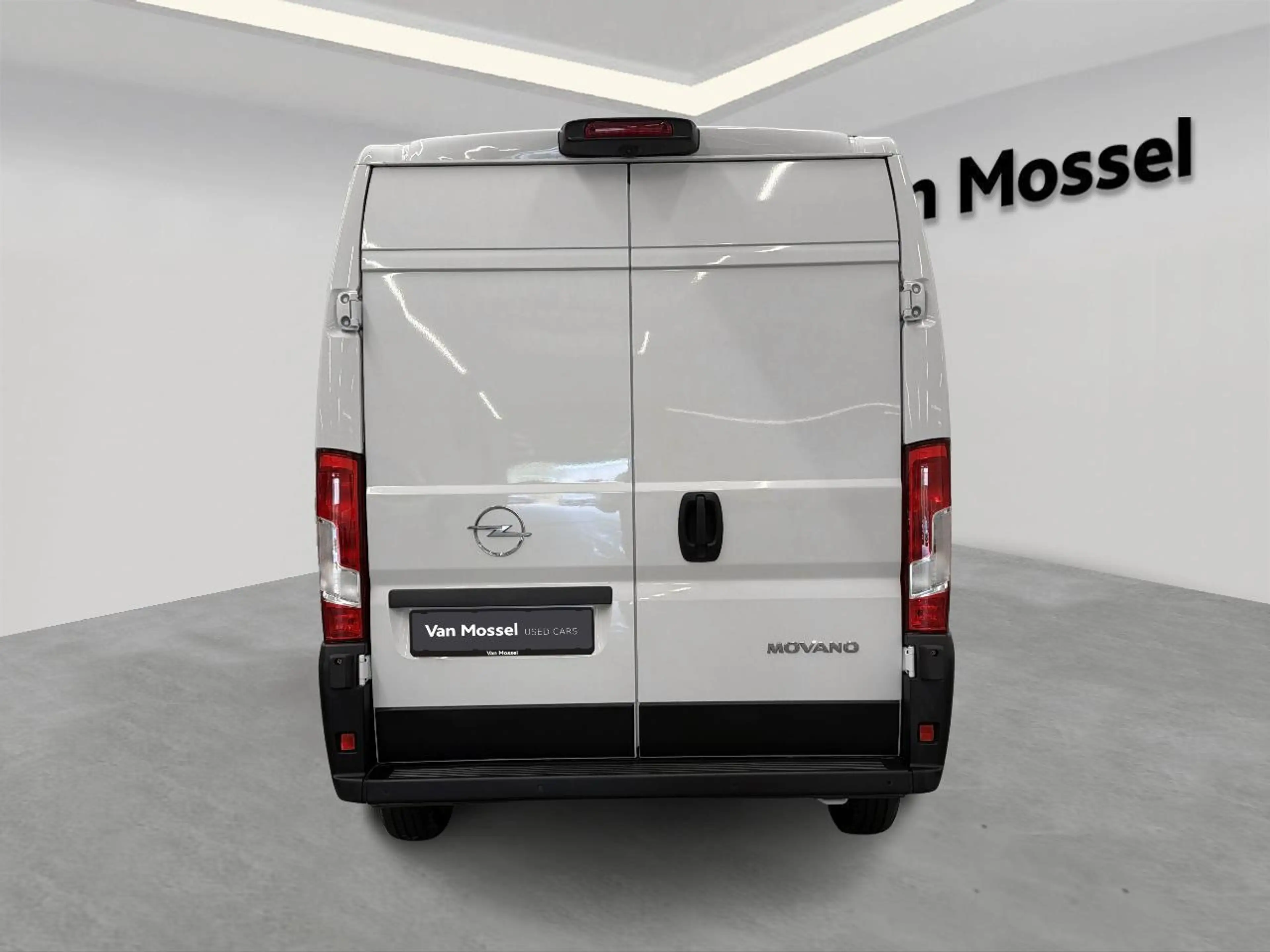 Opel Movano 3500 2.2 Turbo D S/S 180 AT8 L3H2 Heavy — photo 3