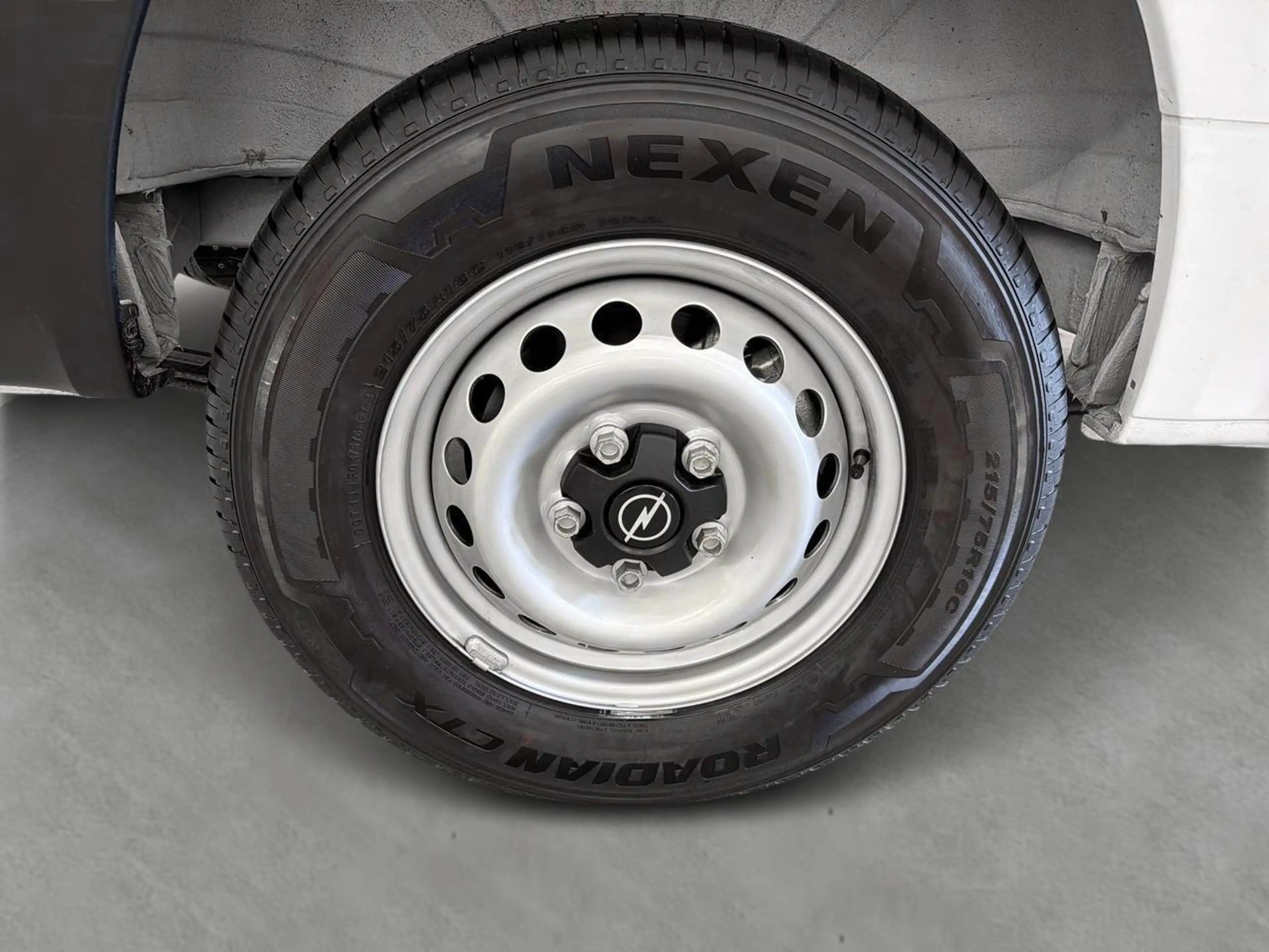 Opel Movano 3500 2.2 Turbo D S/S 180 AT8 L3H2 Heavy — photo 6