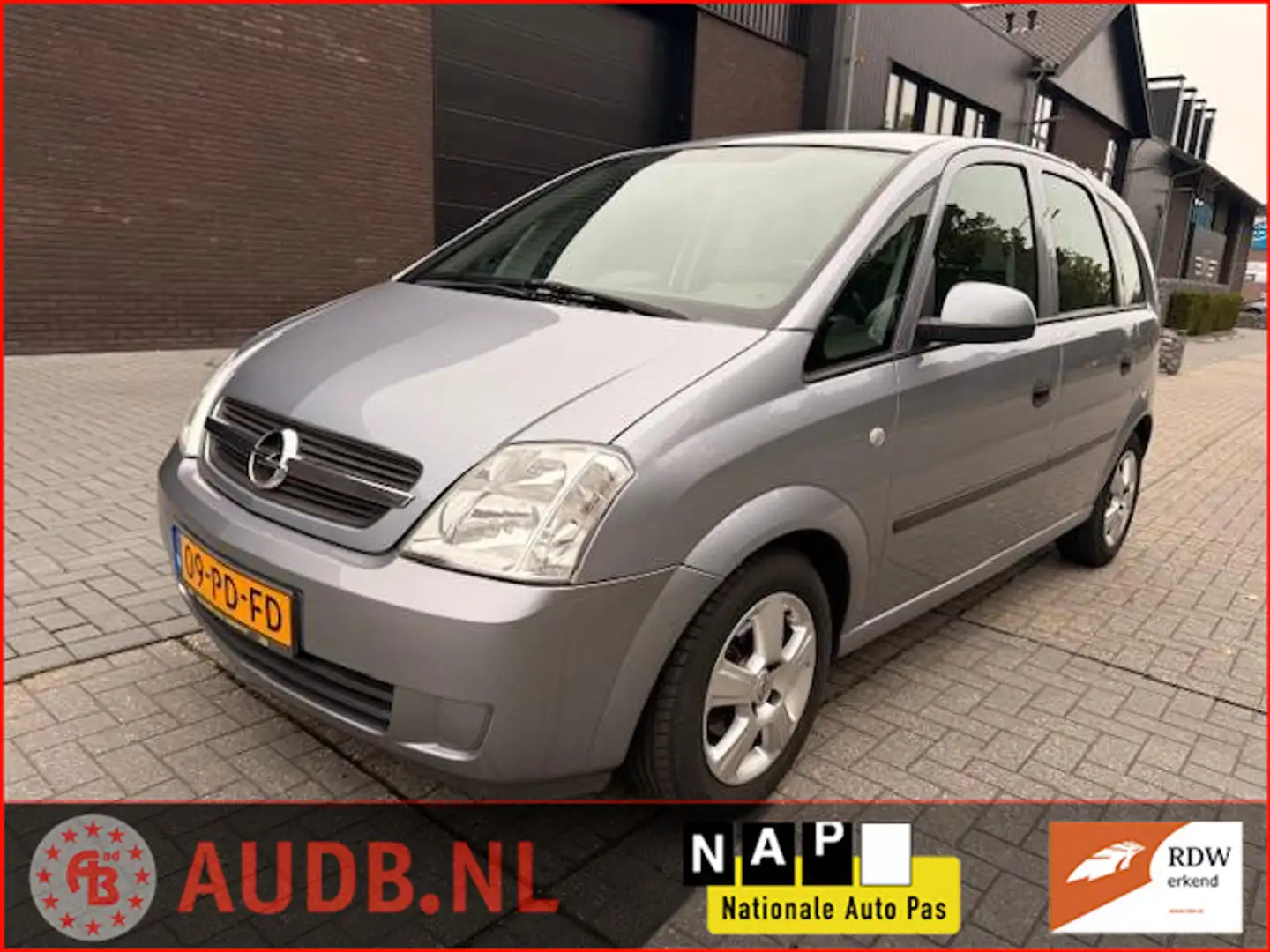 Opel Meriva 1.6 Cosmo | AIRCO| SPORT VLG.| 101677KM| Grijs - 1