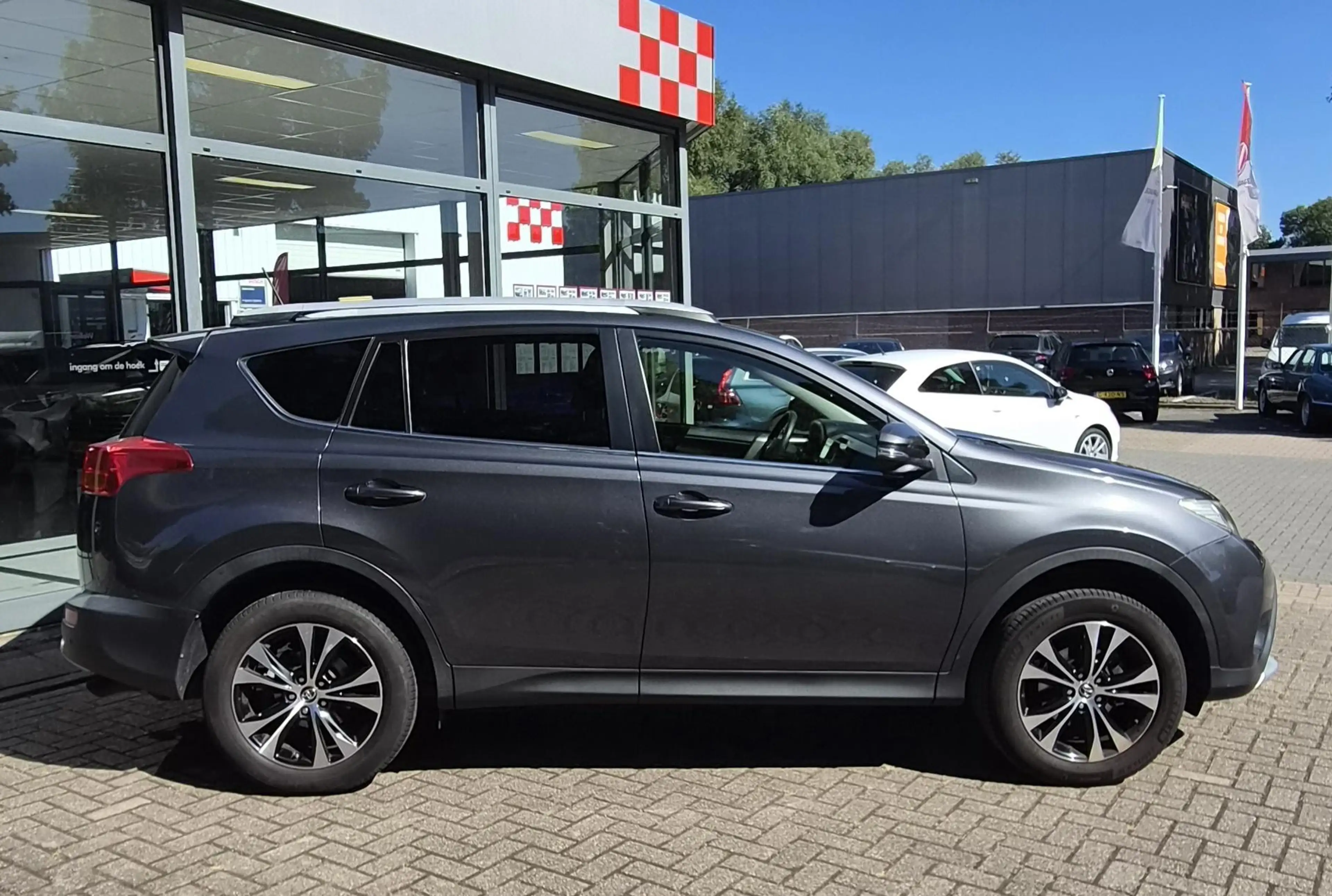 Toyota RAV 4 2.0 Style Top 5 editie 4WD Schuif/kantel dak, Appl — photo 2