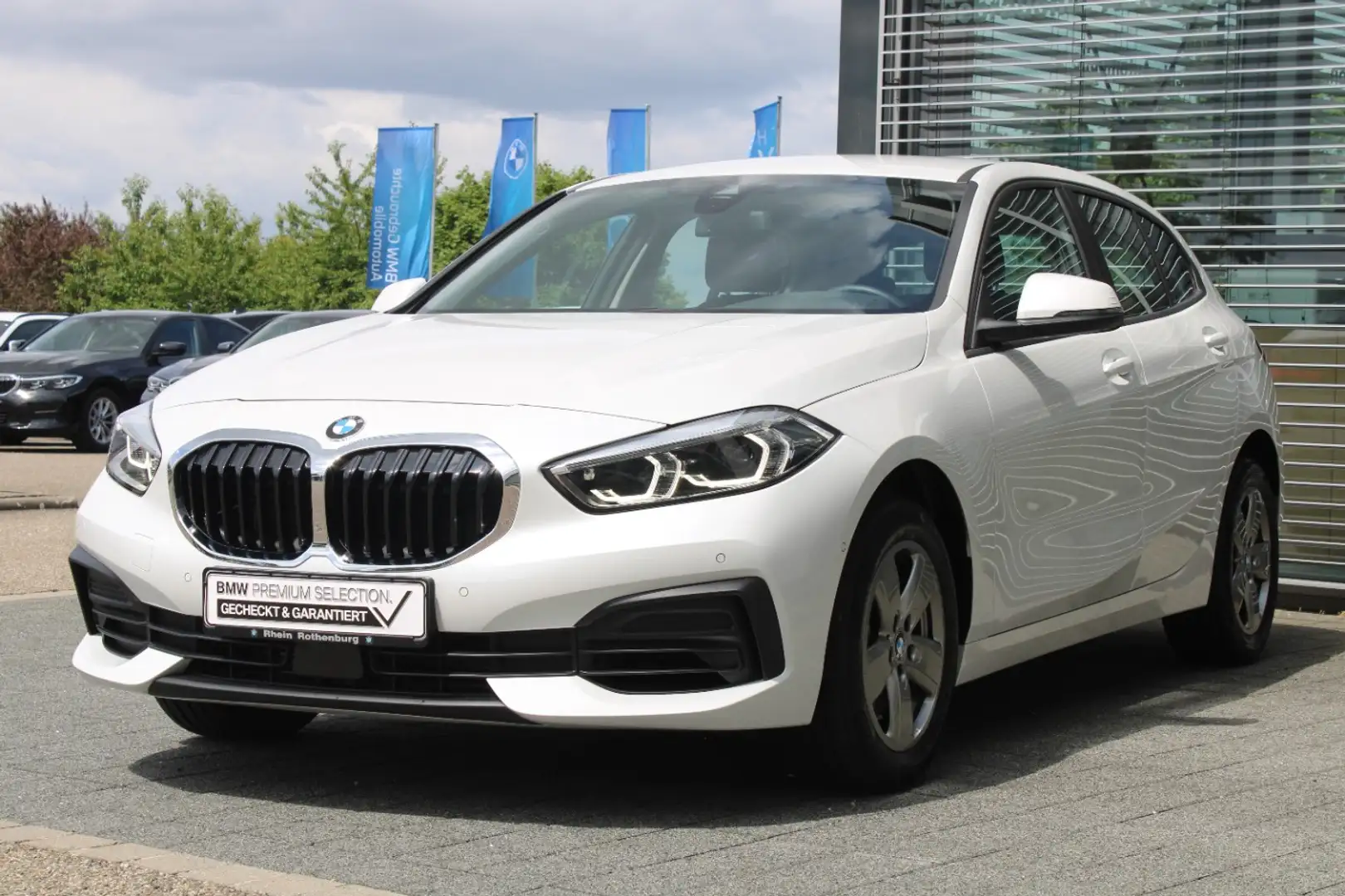 BMW 116 i Advantage Navi Live LED DAB SH PDC SH Tempo Білий - 1