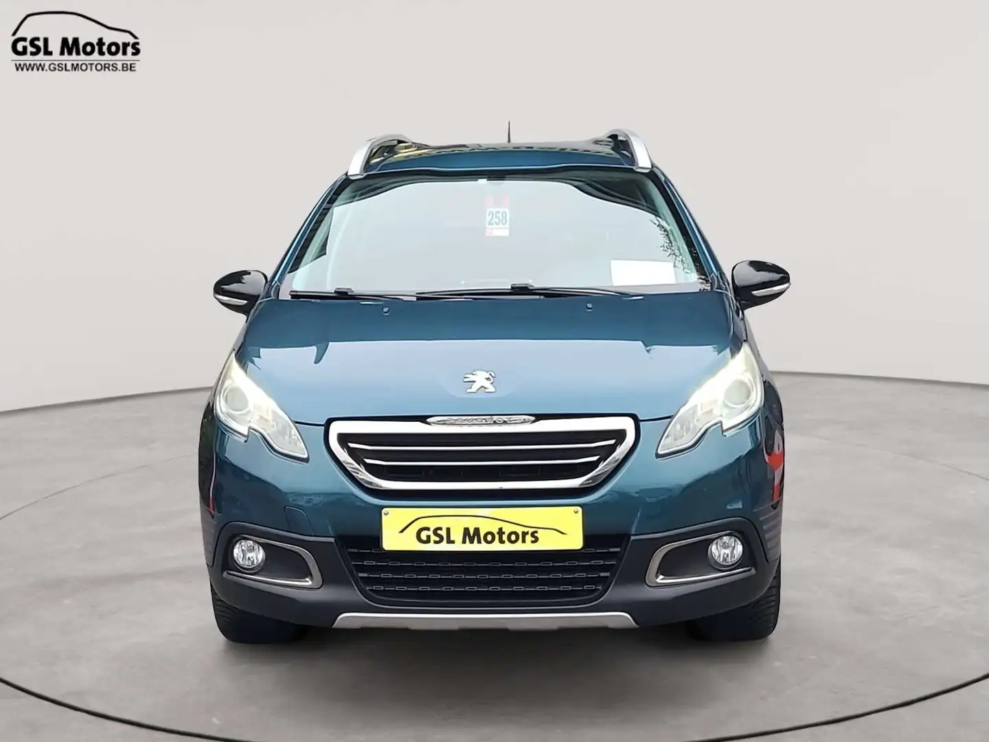 Peugeot 2008 1.2i 82cv verte 09/15 Airco GPS Bluetooth Capteurs Grün - 2