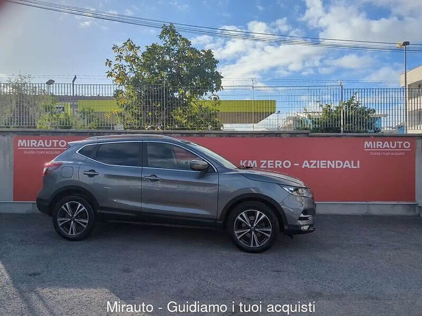 Nissan Qashqai 2ª serie Qashqai 1.3 DIG-T 160 CV DCT N-Connecta Grigio - 1