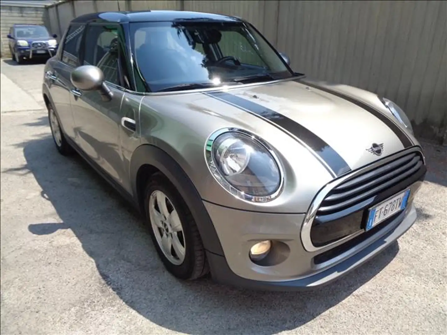 MINI Cooper D BUSINESS 5 PORTE AUTOMATICA Сірий - 1