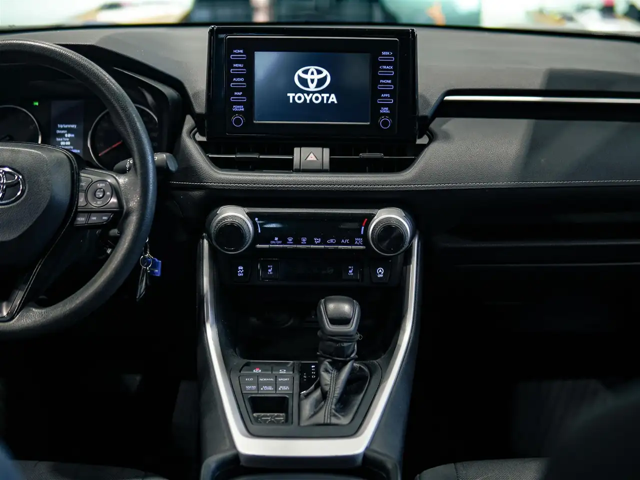 Toyota RAV 4 снимка Toyota RAV 4