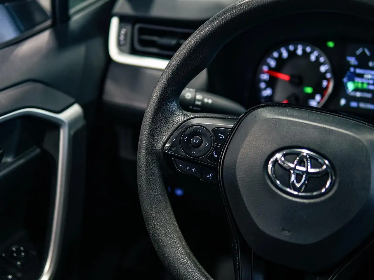 Toyota RAV 4 снимка Toyota RAV 4