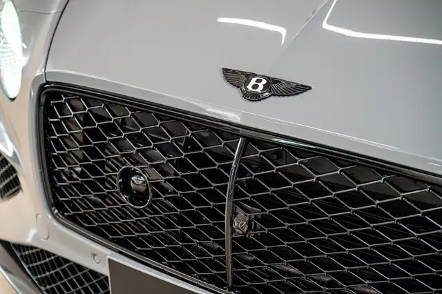 Bentley Continental GT view 13