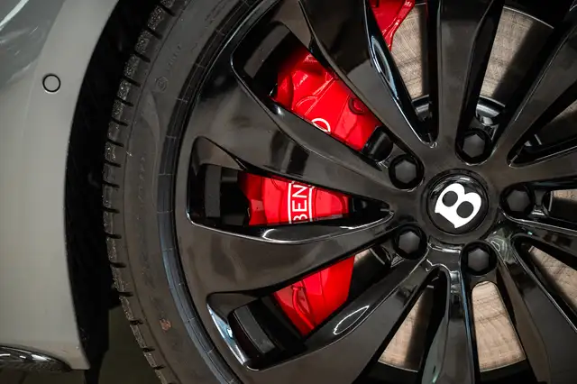 Bentley Continental GT view 9