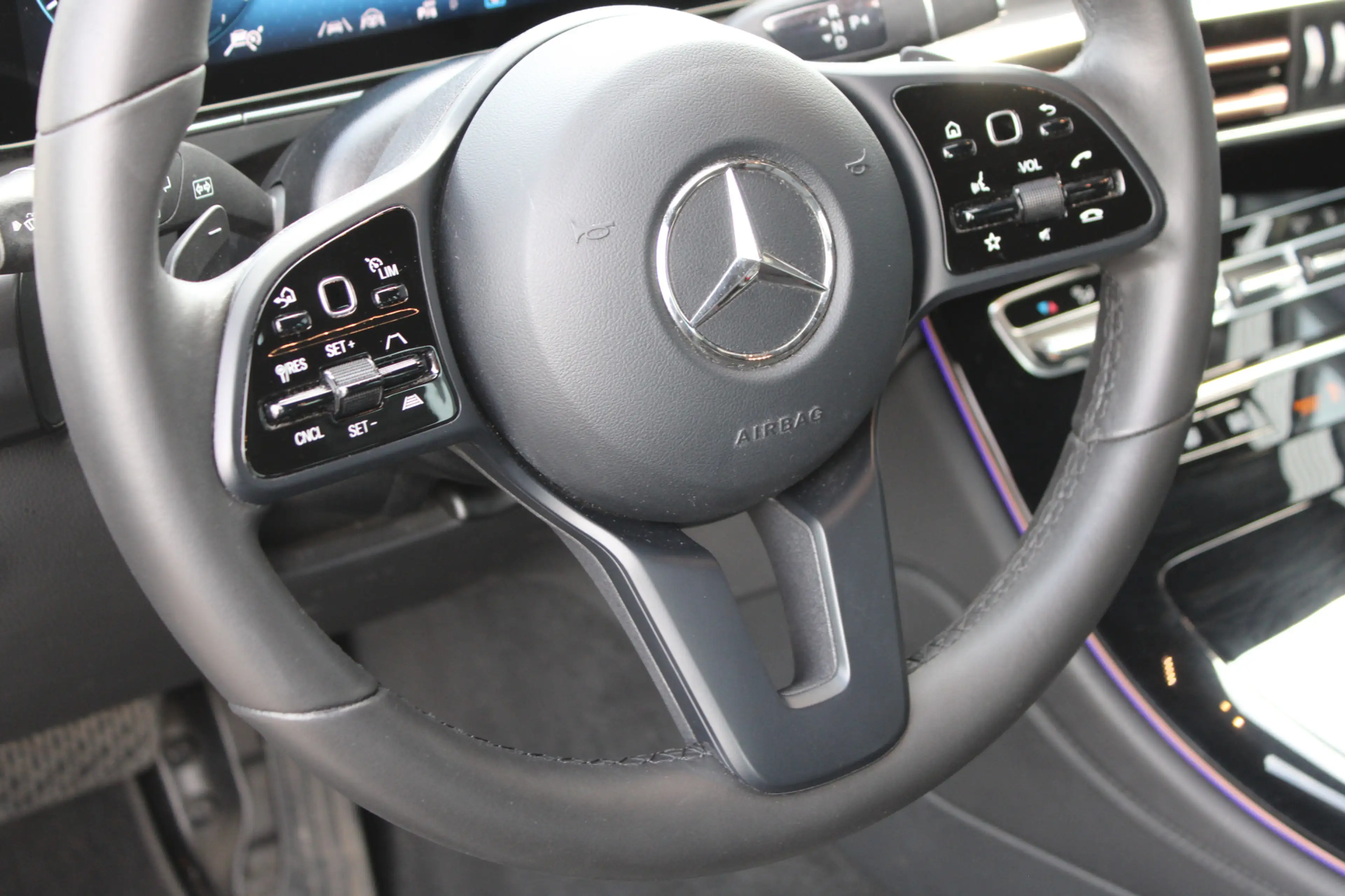 Mercedes-Benz EQC 400 4MATIC Business Solution 80 kWh MARGE LEDER DI — photo 13