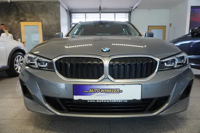 BMW 3 Series view 2