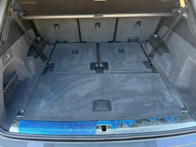 Audi Q7 view 20