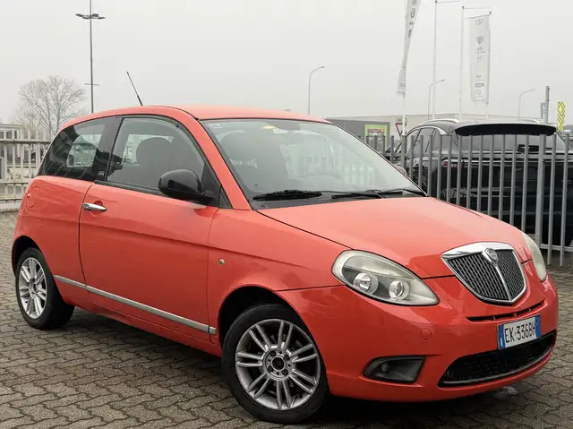Lancia Ypsilon