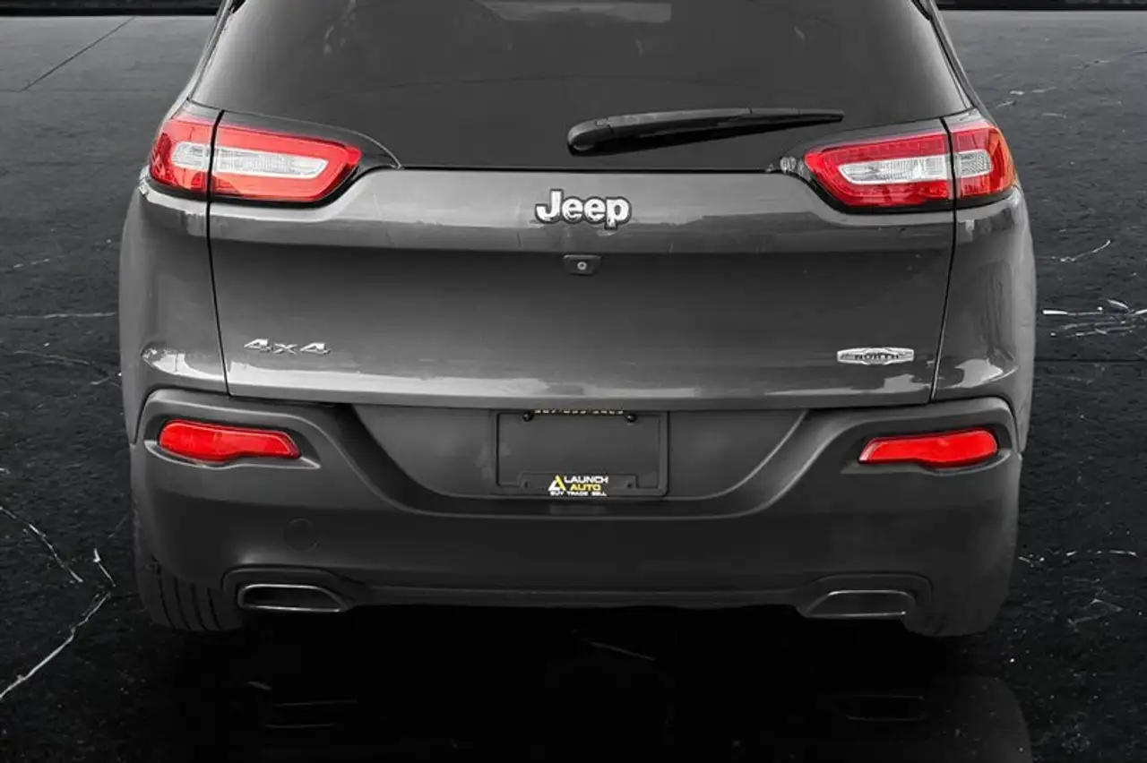 Jeep Cherokee снимка Jeep Cherokee