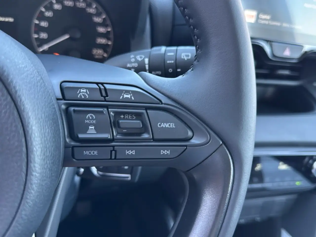 Toyota Yaris 1.5h Active, миниатюра 20
