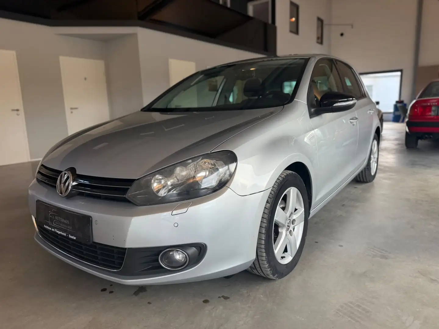 Volkswagen Golf VI 1.6 TDI Style PDC/Temp/SHZ/Navi Argent - 1