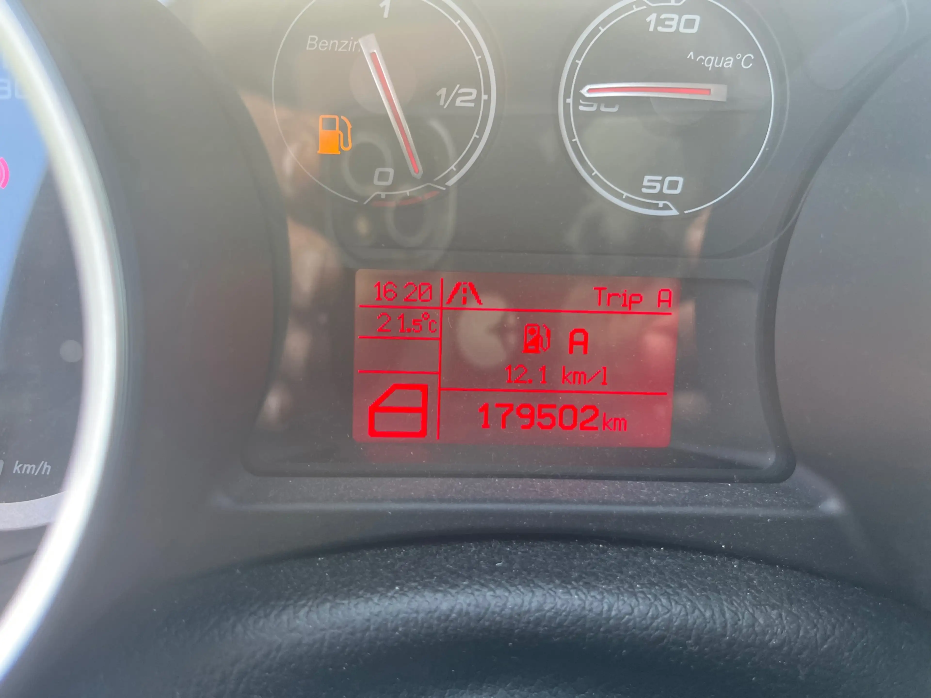 Alfa Romeo Giulietta 1.4 T Distinctive BJ 2012 AIRCO LEER 19 inch VELFE — photo 15