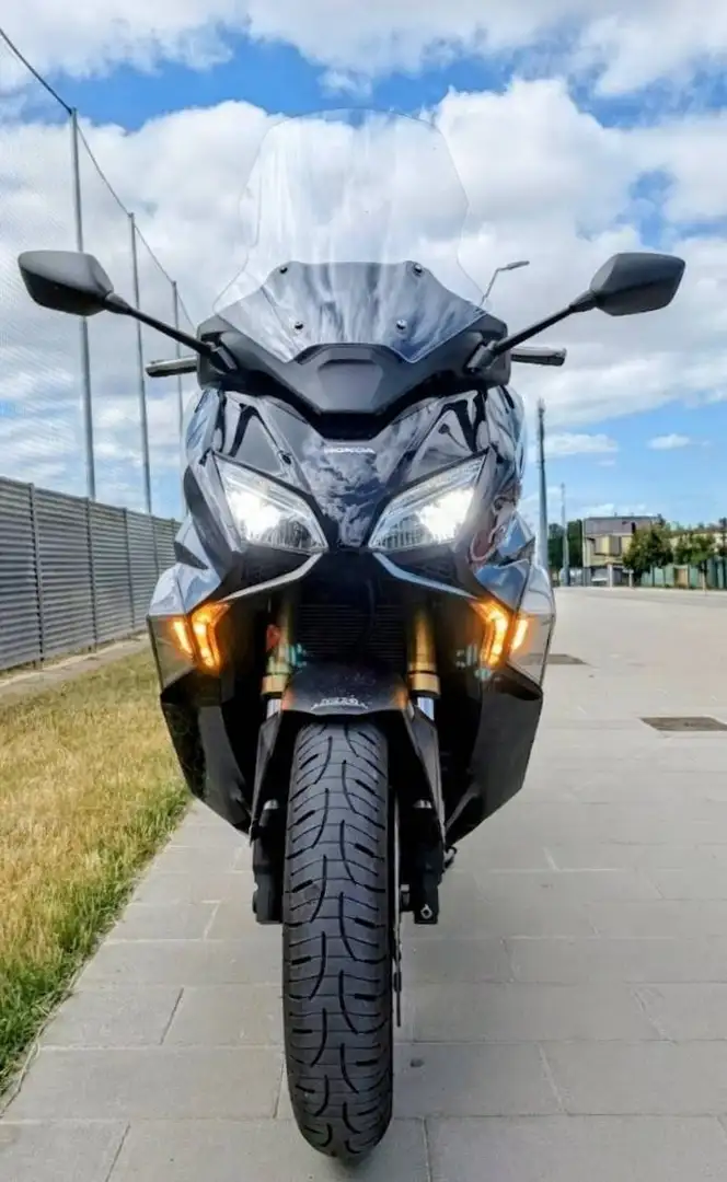 Honda Forza 750 Negro - 1
