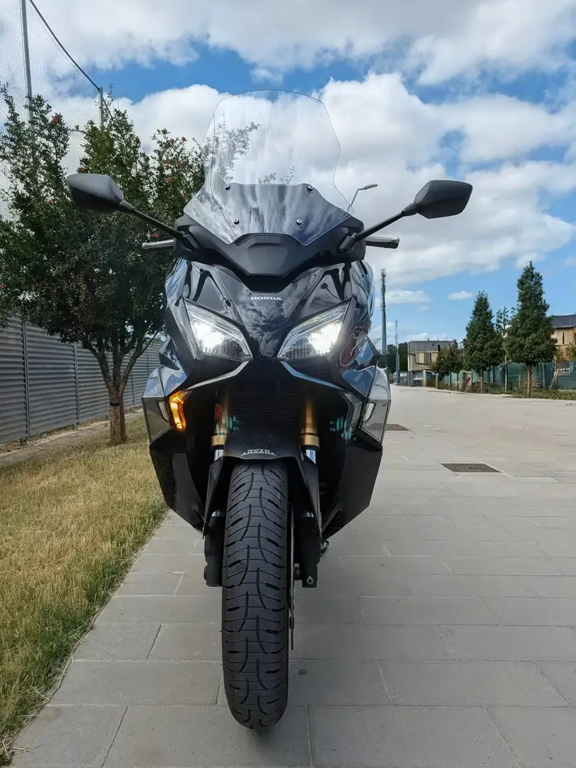 Honda Forza 750 Negro - 1