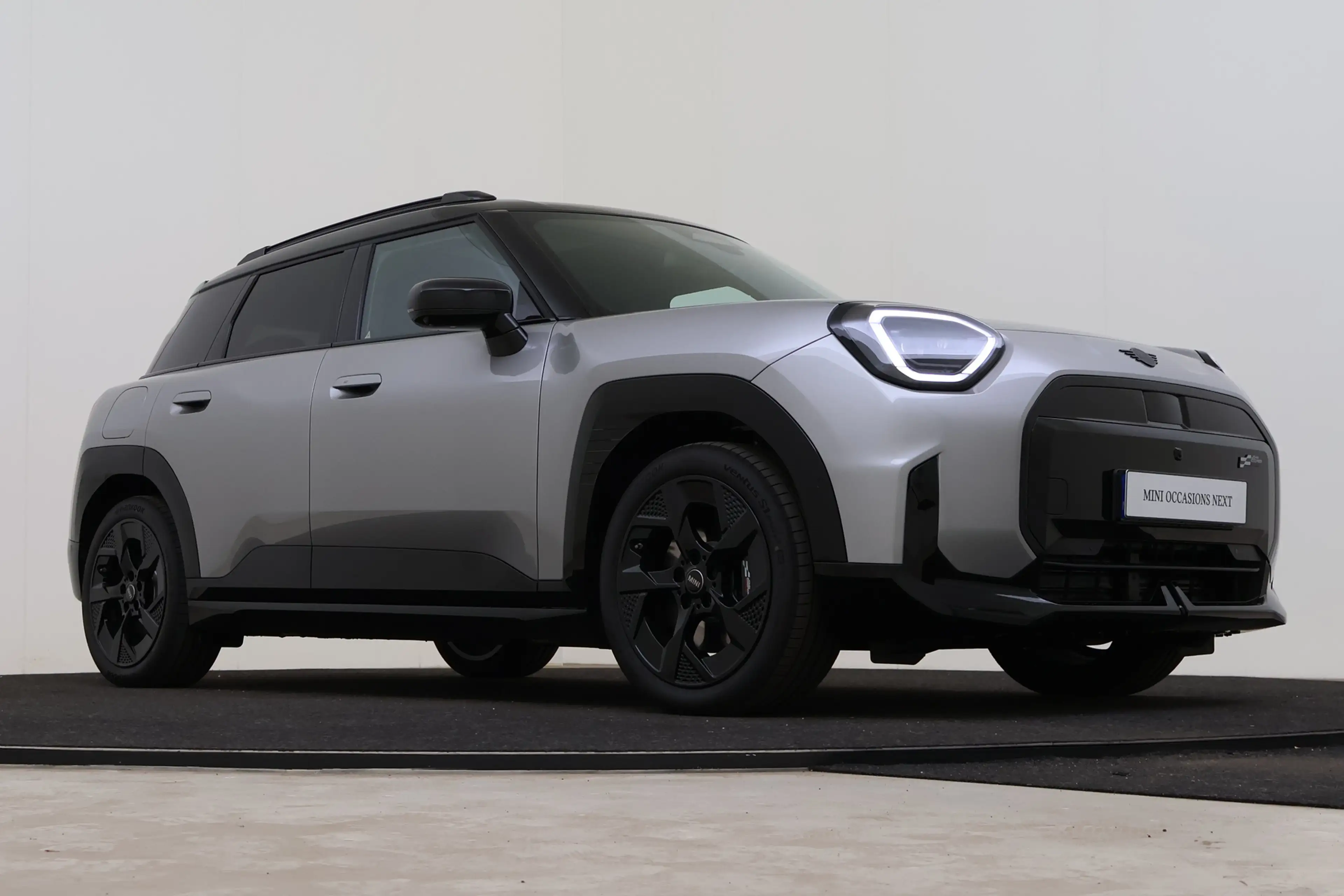 MINI Aceman SE / John Cooper Works / Pakket XL / 18" JCW Slide — photo 10