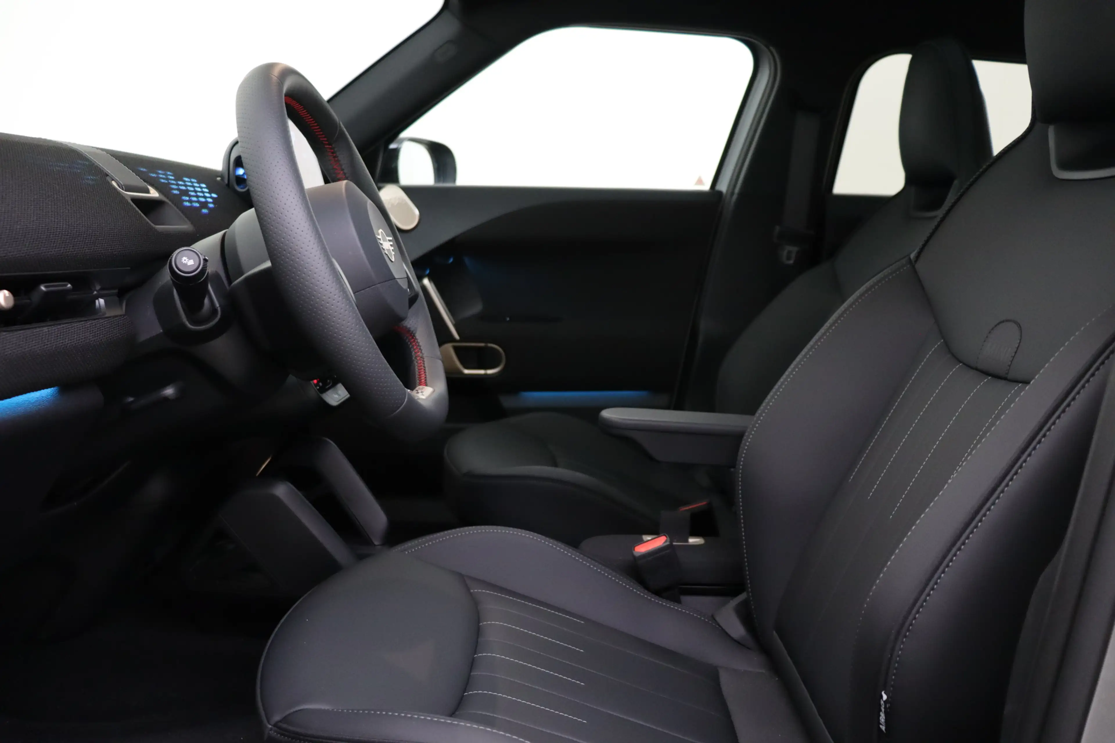 MINI Aceman SE / John Cooper Works / Pakket XL / 18" JCW Slide — photo 9