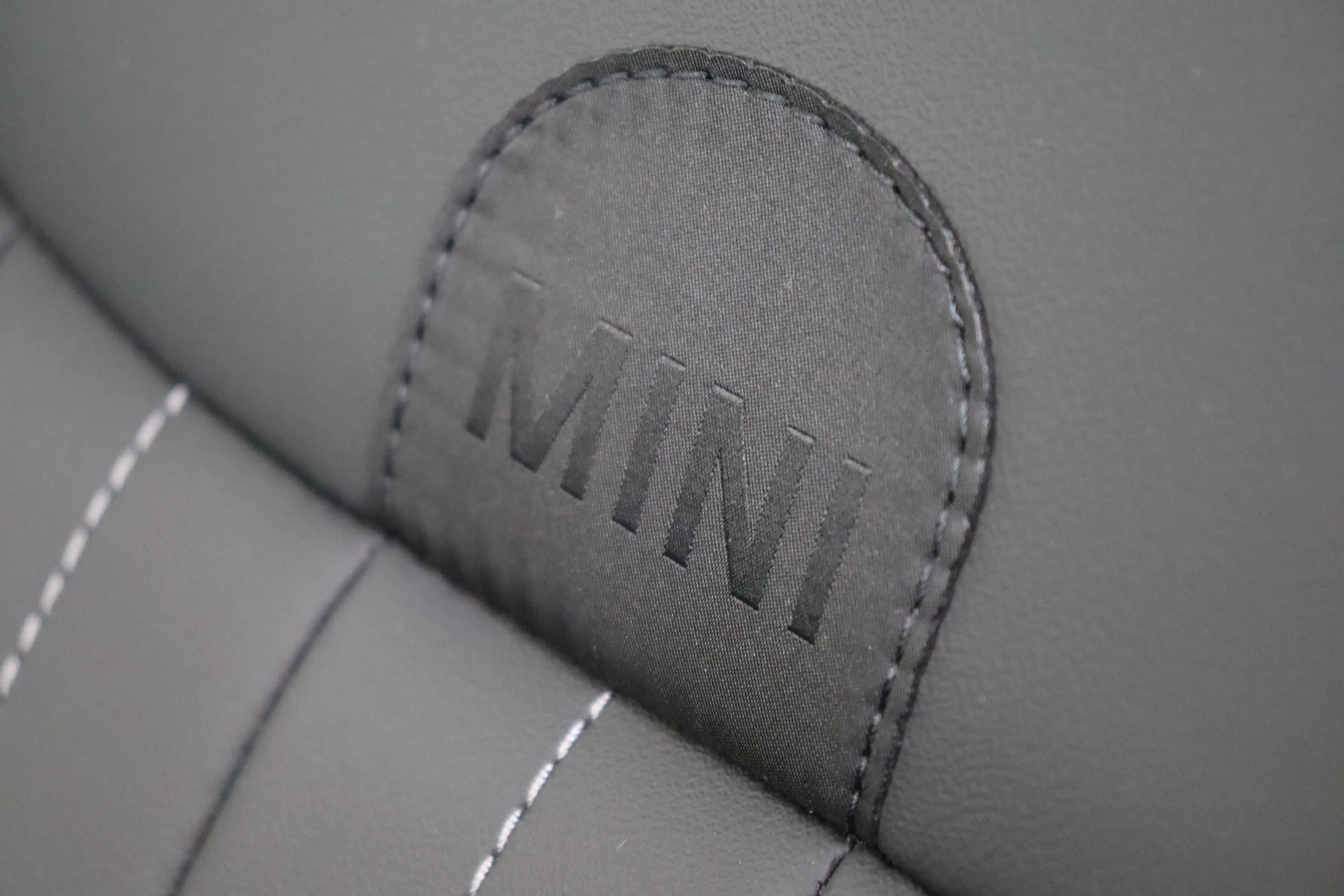 MINI Aceman SE / John Cooper Works / Pakket XL / 18" JCW Slide — photo 8