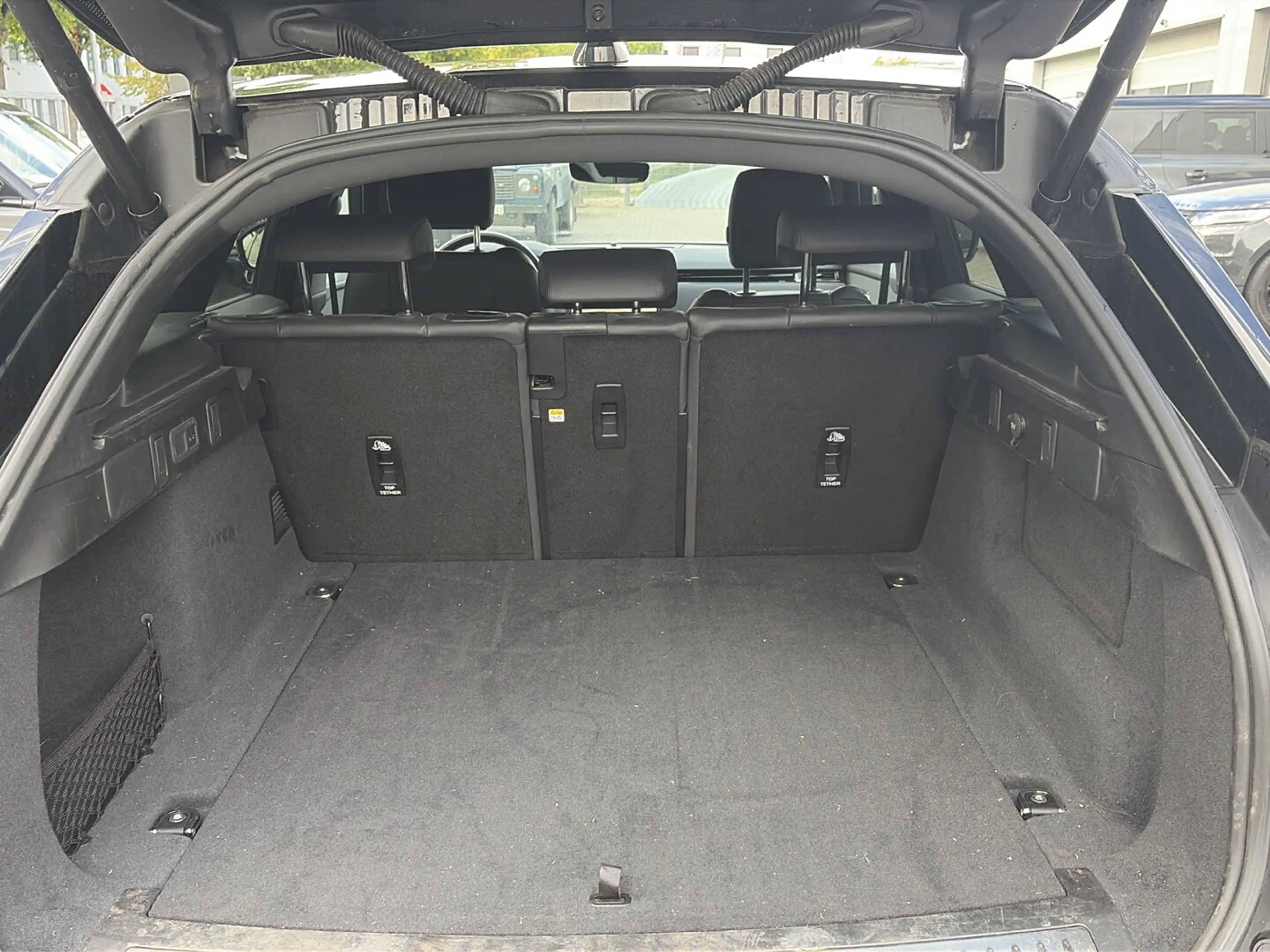 Land Rover Range Rover Velar Range Rover D200 S AHK|Black — photo 7