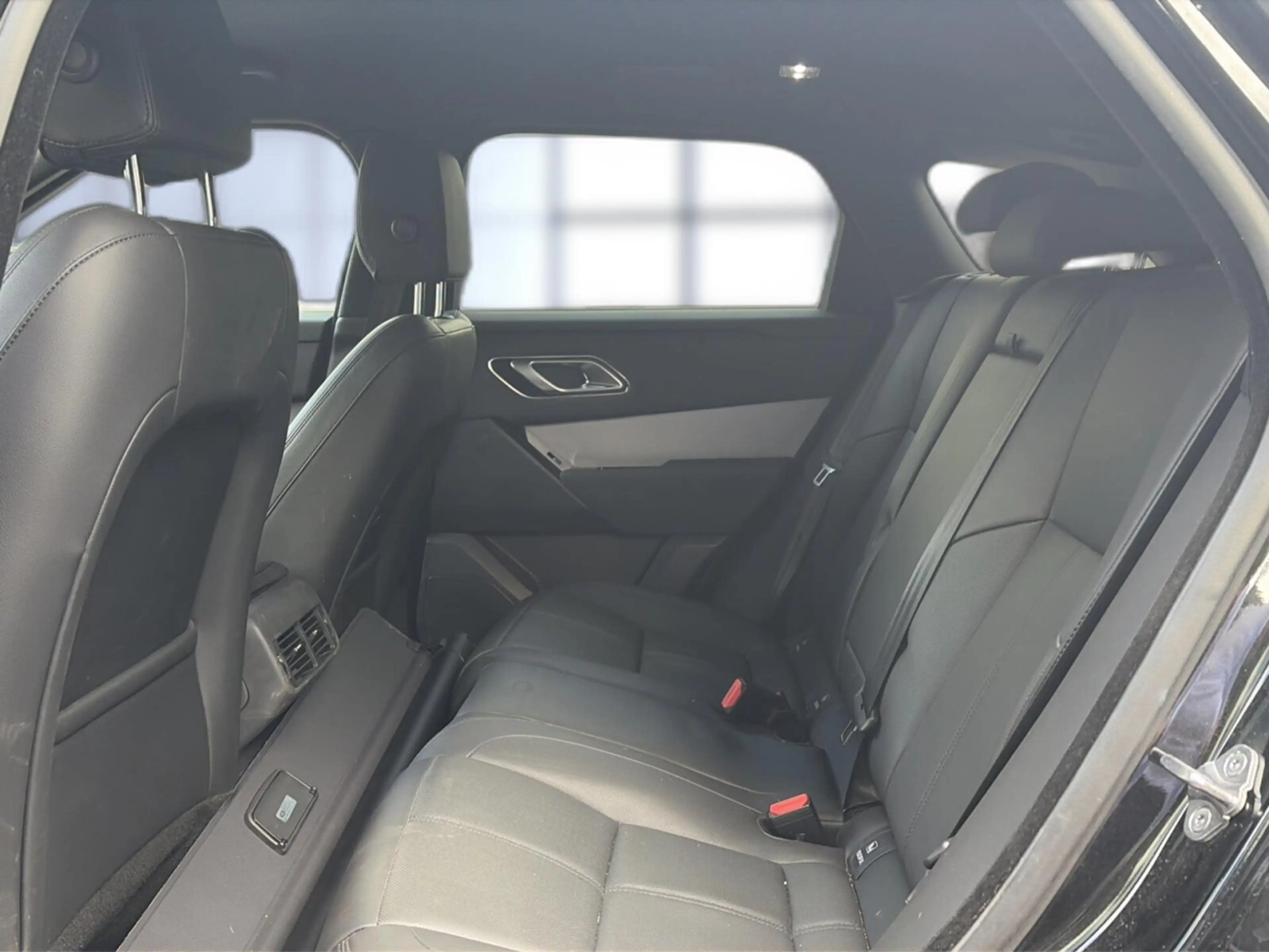 Land Rover Range Rover Velar Range Rover D200 S AHK|Black — photo 9