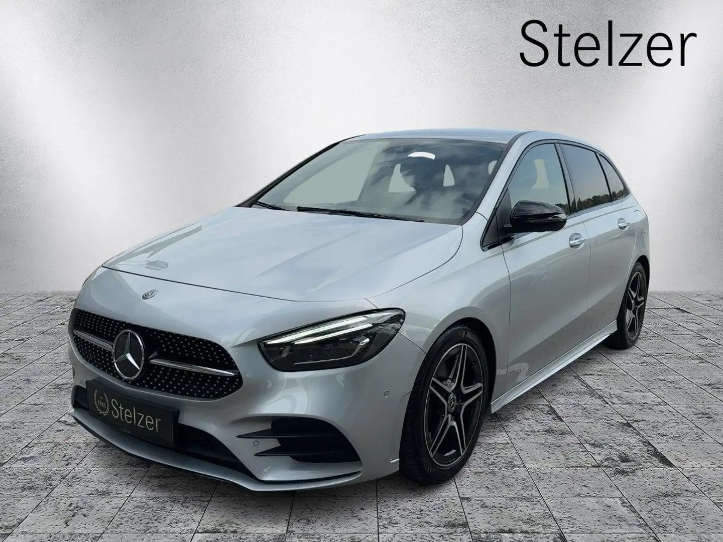Mercedes-Benz B 180 d AMG Line KeyGo PTS Shz Ambi Mbeam eHeck Silber - 1