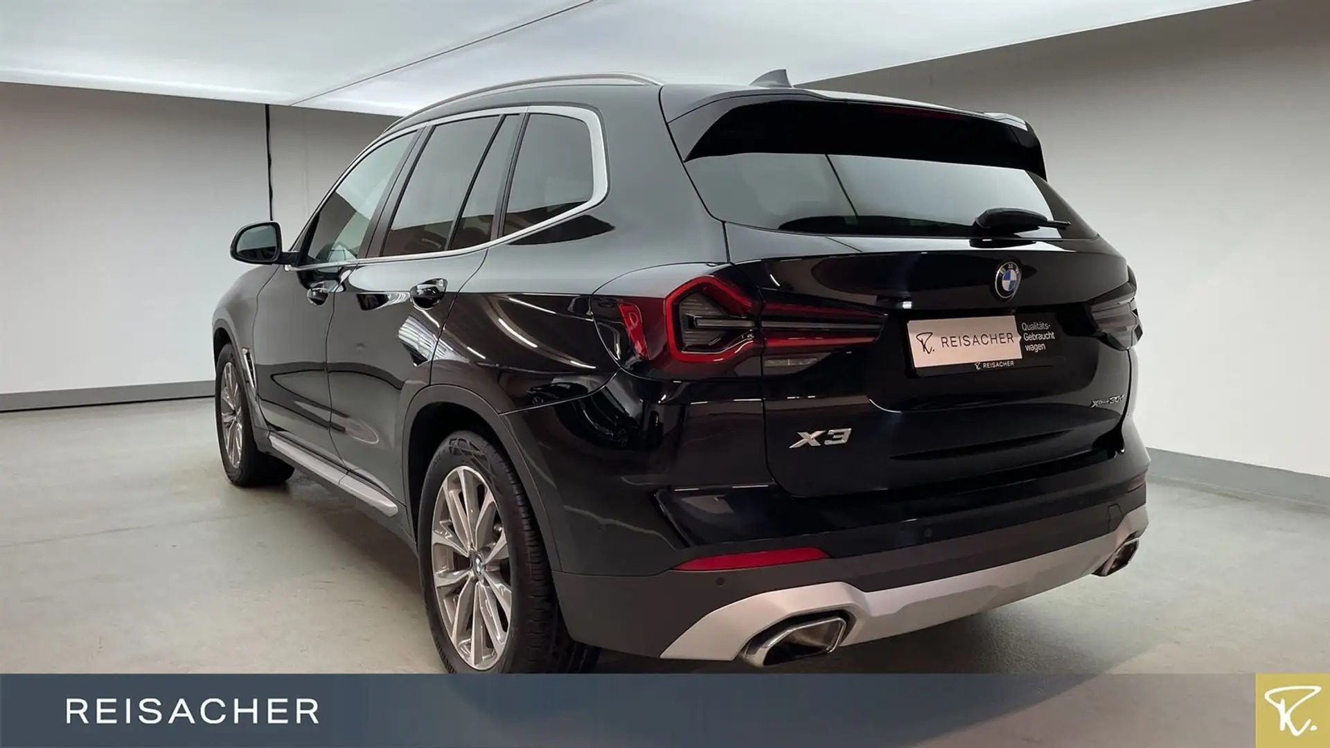 BMW X3 xDrive 30dA LCPlus PA DA SpoSi AHK LM19" Pano Schwarz - 2