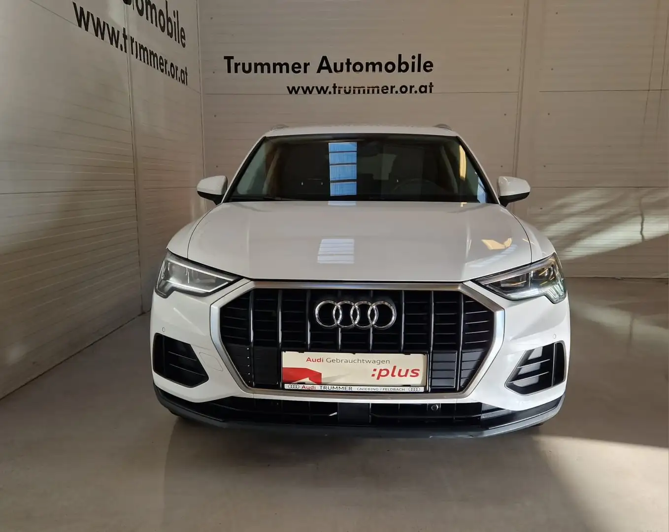 Audi Q3 35 TDI intense Weiß - 2