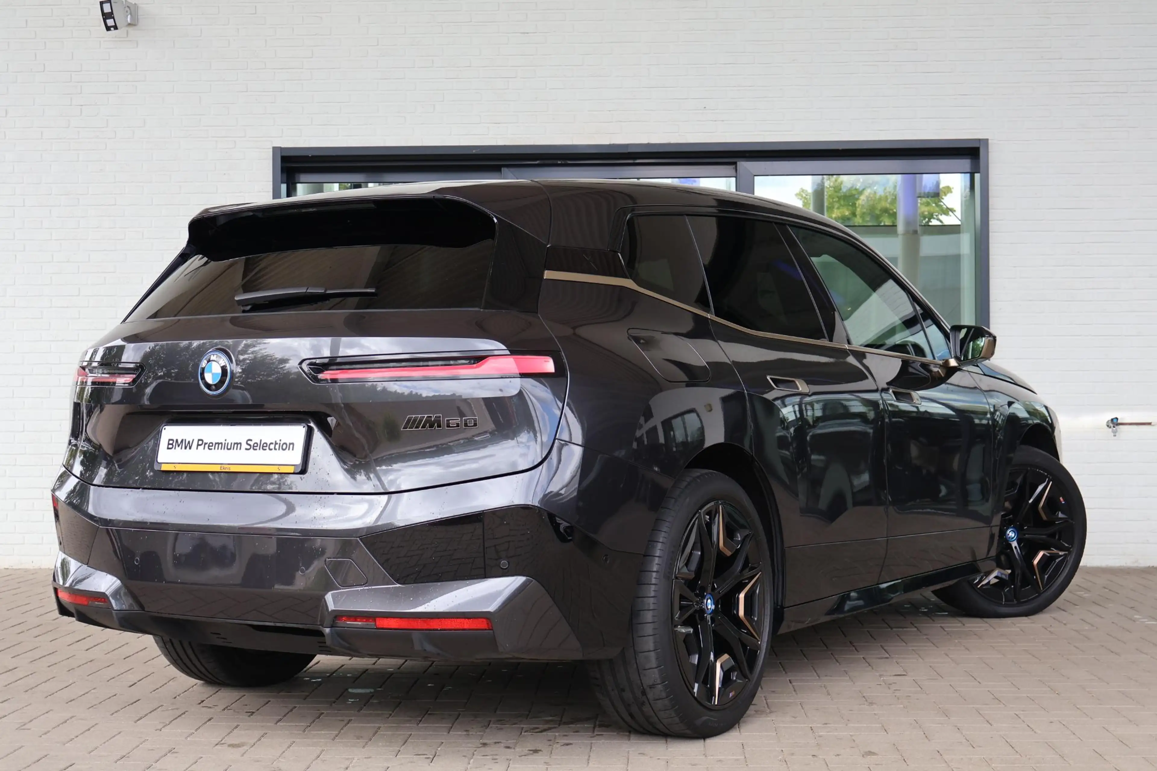 BMW iX M60 High Executive 112 kWh panoramadak — photo 2