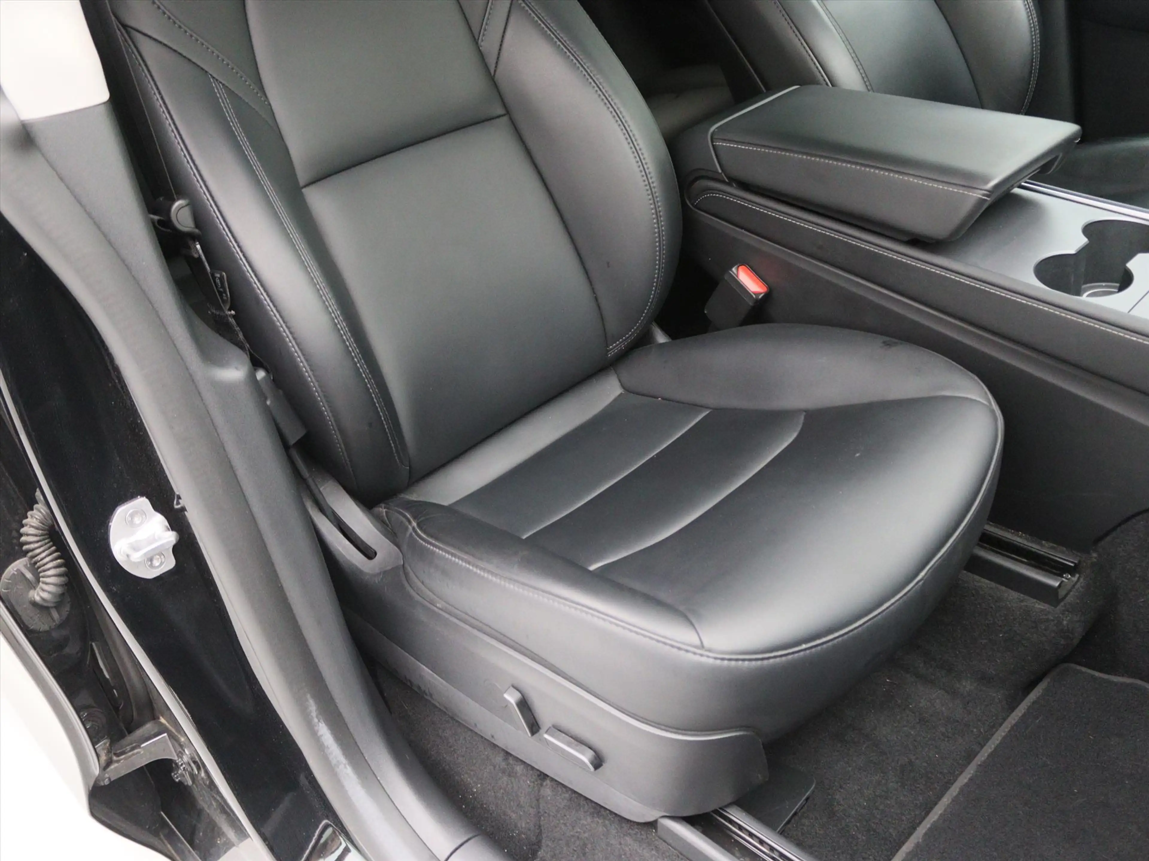 Tesla Model Y Standard RWD Plus 93.5% SoH [ AMD RYZEN+AUTOPILOT+ — photo 16