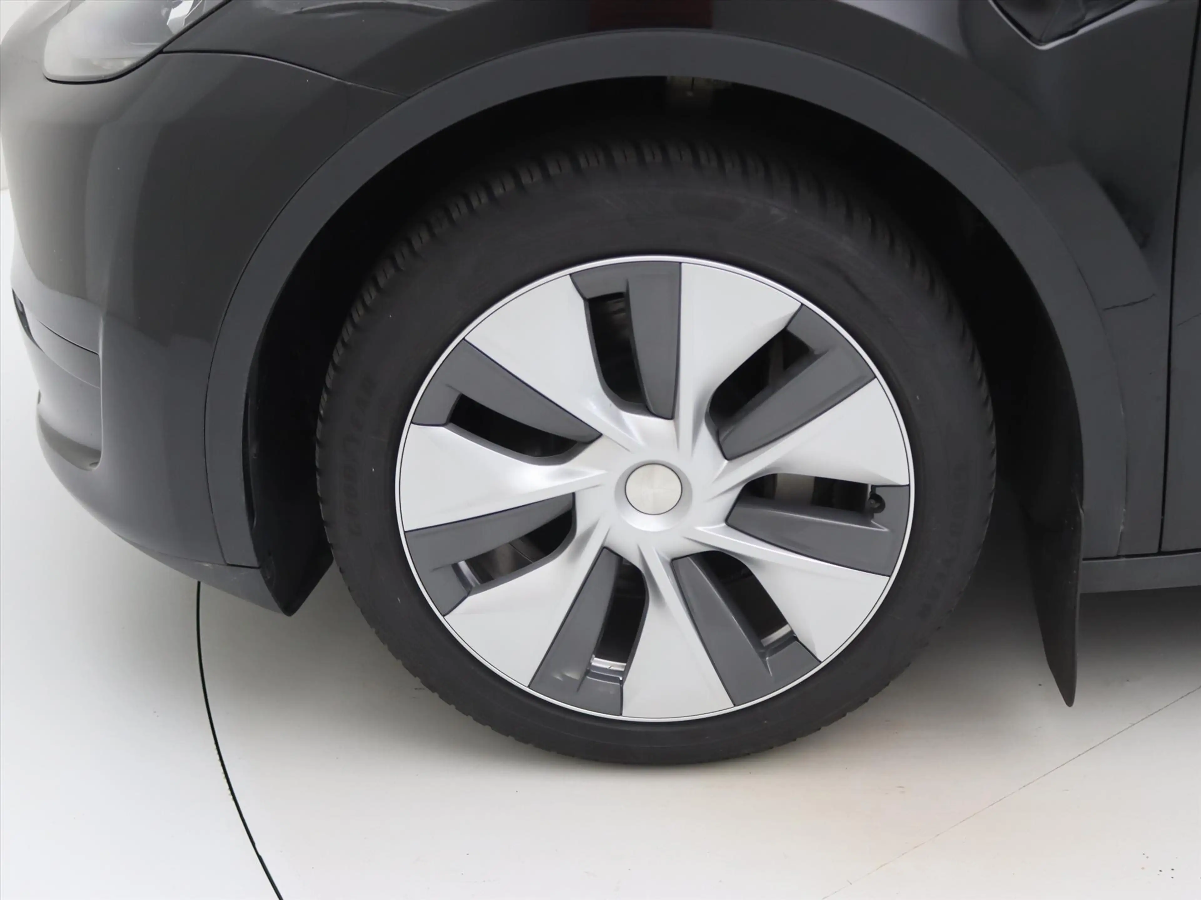 Tesla Model Y Standard RWD Plus 93.5% SoH [ AMD RYZEN+AUTOPILOT+ — photo 12