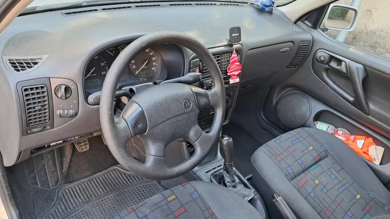 Volkswagen Polo 5p 1.4 Comfort c/2airbag,AC 60cv, foto 4