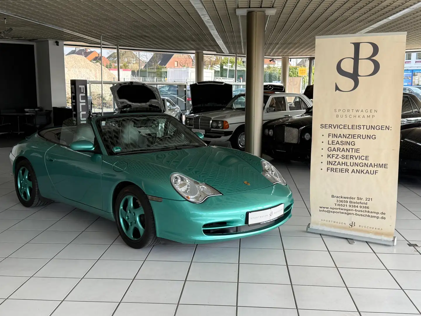 Porsche 911 Carrera 4 Cabriolet SPORT-AGA HARDTOP Grün - 1