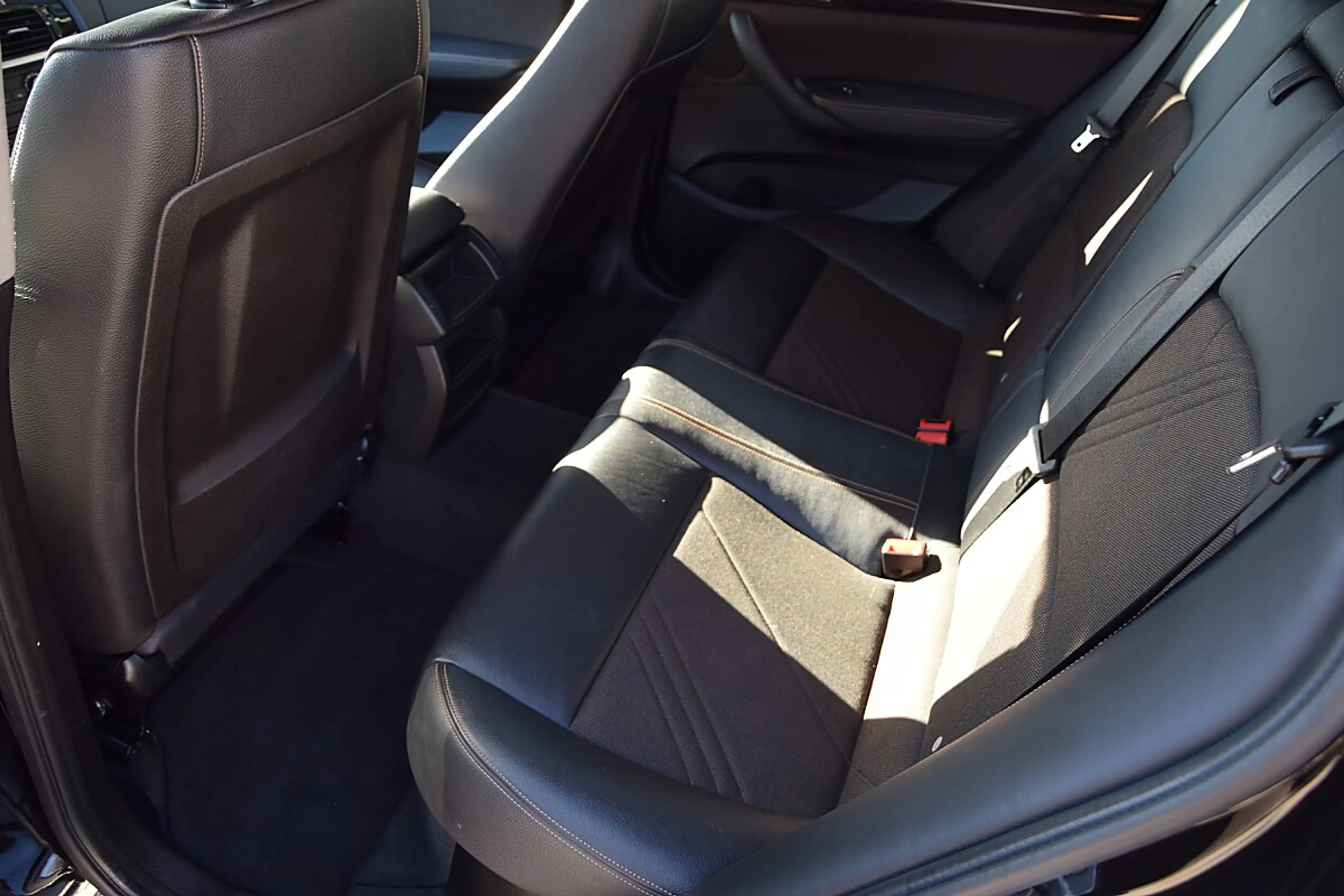 BMW X4 xDrive 20d xLine *Lichtpaket*Regensensor*Xenon* — photo 13