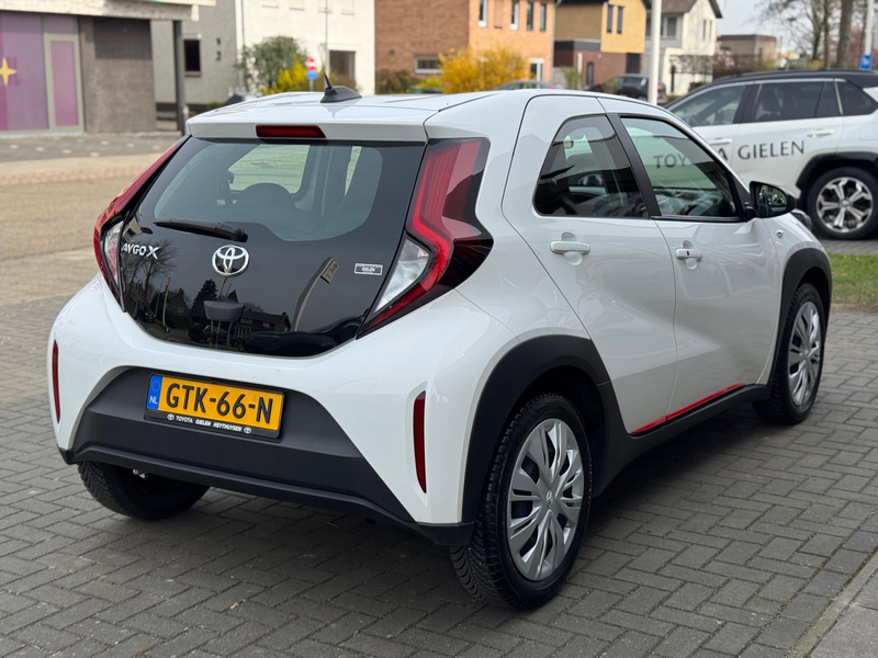 Toyota Aygo X 1.0 VVT-i MT Play Plus | Keyless, Startknop, Stoel — photo 4