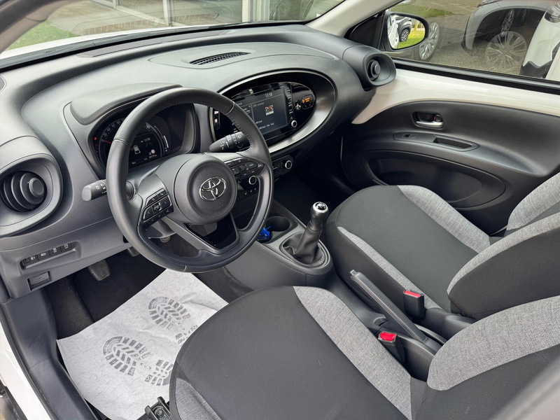Toyota Aygo X 1.0 VVT-i MT Play Plus | Keyless, Startknop, Stoel — photo 10