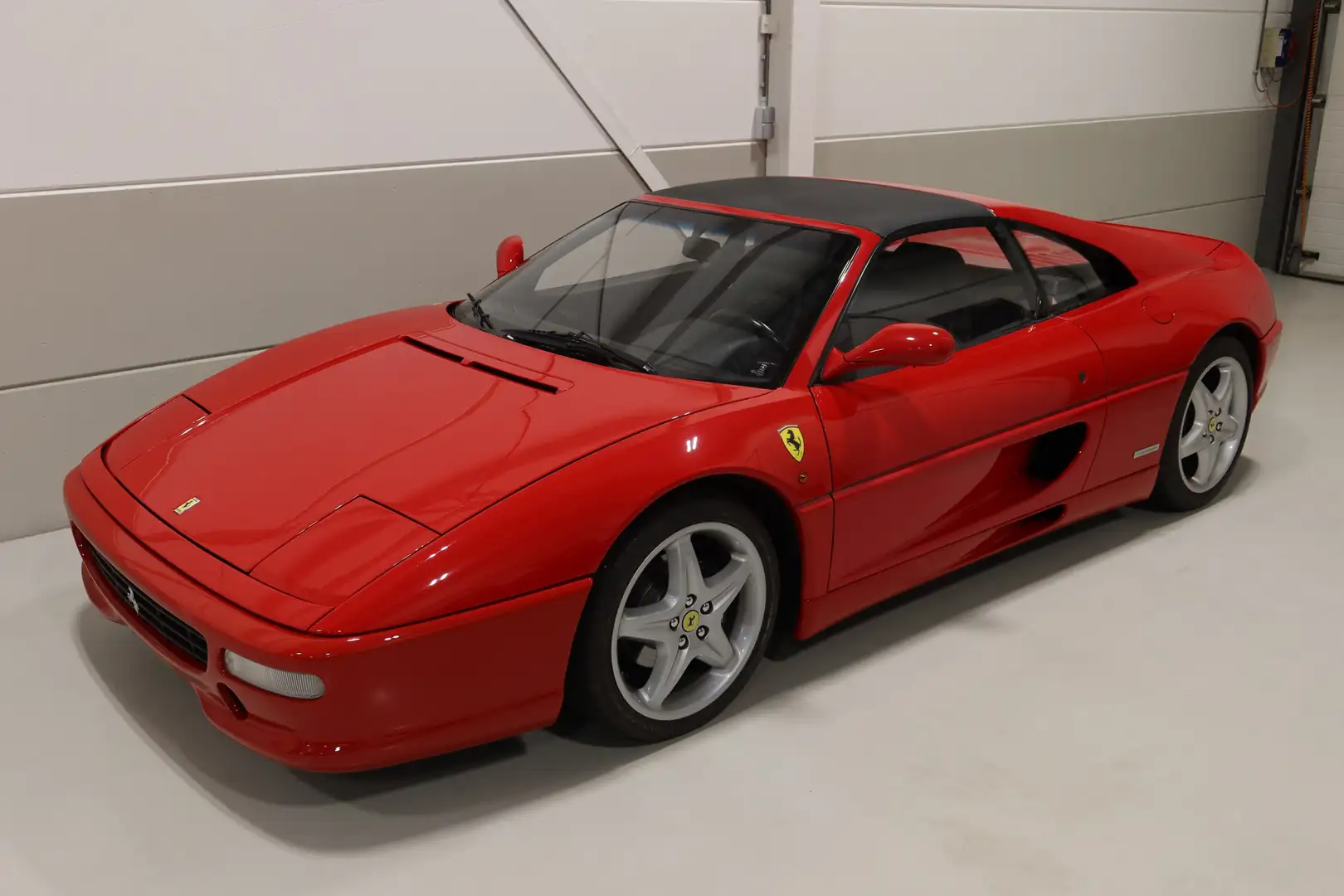Ferrari F355 GTS (2.7) manual gearbox, full history Rojo - 2