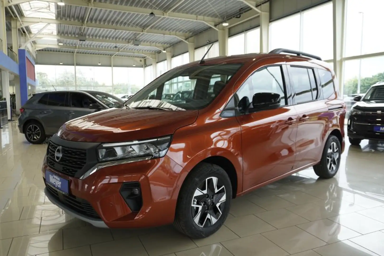 Nissan Townstar Tekna DIG-T 130 Navi/Leder/LED/Kamera    ** Naranja - 1