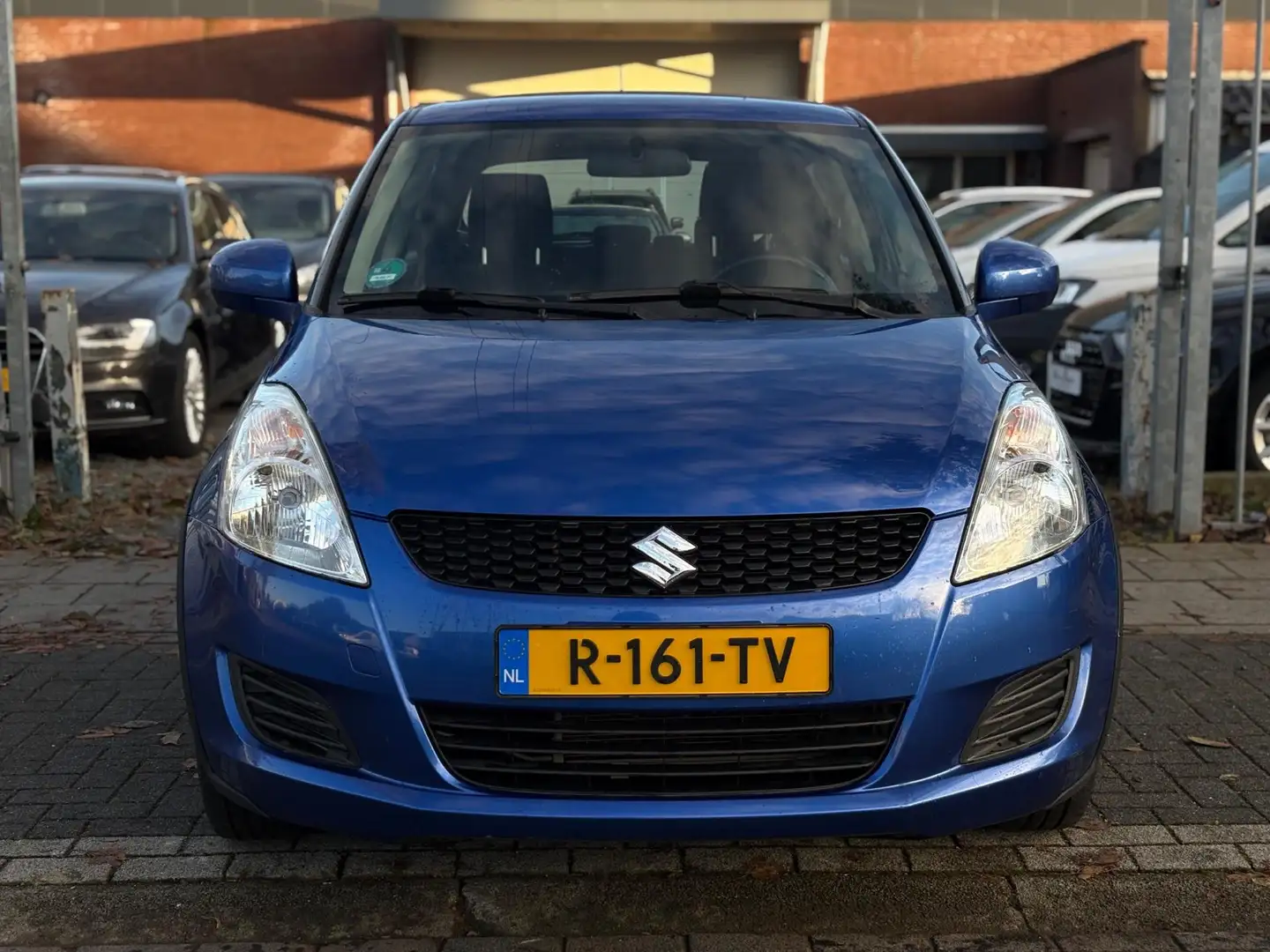 Suzuki Swift 1.2 Dynamic Allgrip 4X4 | 15” LMV | Airco | Stoelv Bleu - 2