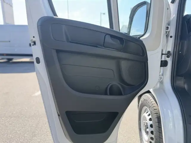 Fiat Ducato view 10