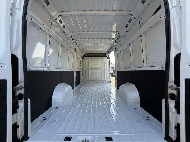 Fiat Ducato view 7