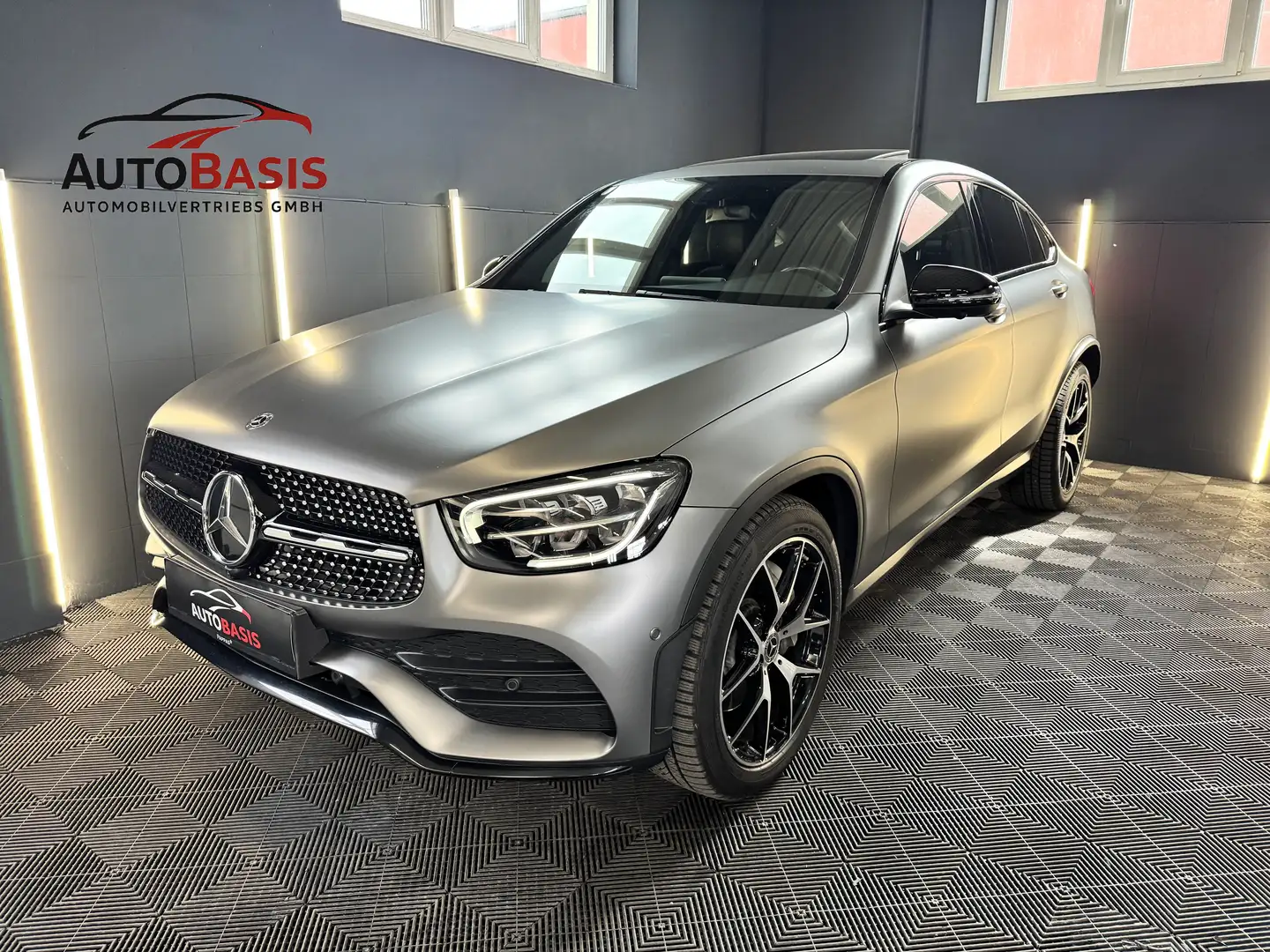 Mercedes-Benz GLC 300 GLC 300 4Matic 1.Besitz/AMG/Burmester/LED/Kamera Grau - 1