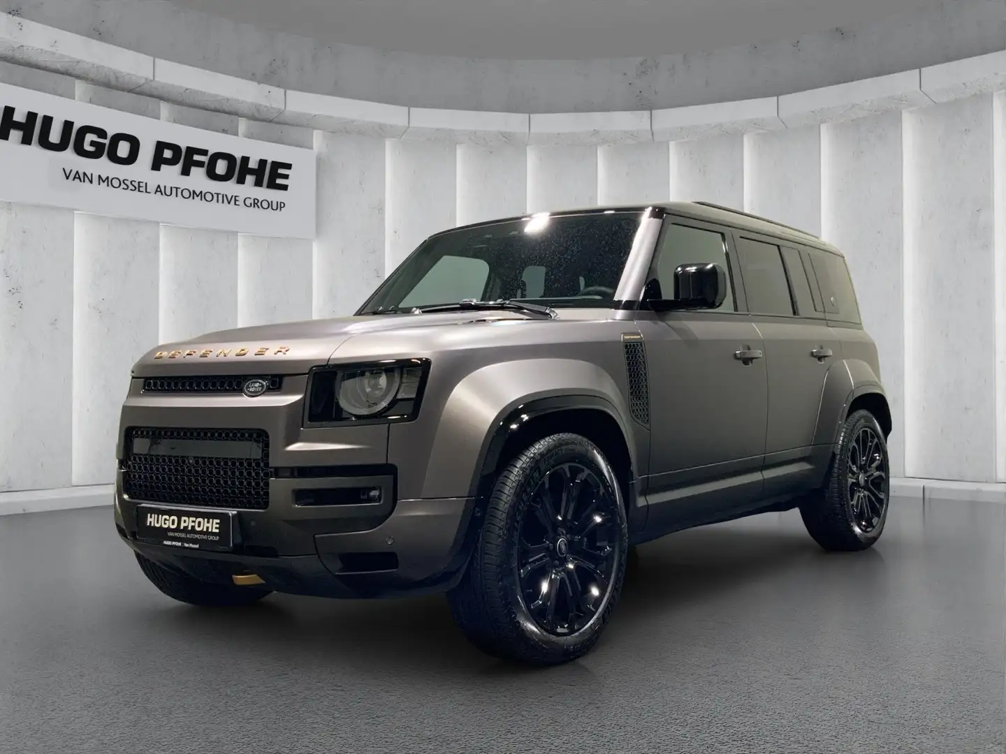 Land Rover Defender OCTA 4.4 P635 110 Geländewagen. 466 kW. 5-türig Grau - 1
