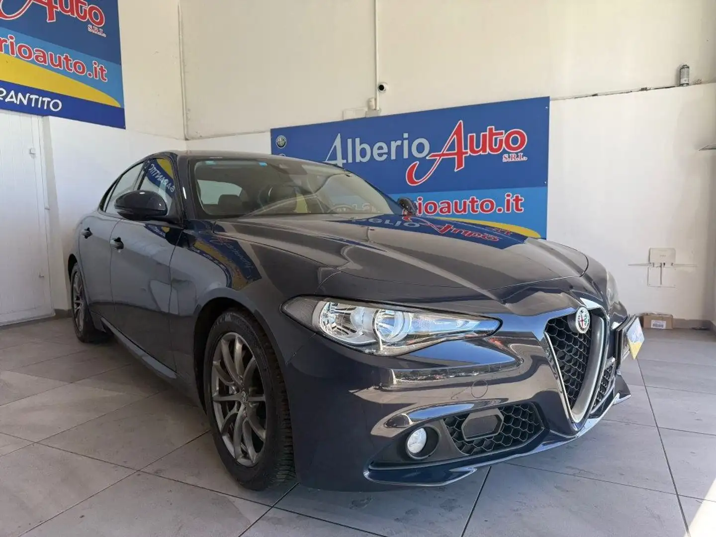 Alfa Romeo Giulia 2.2 Turbodiesel 150 CV Super Grau - 2