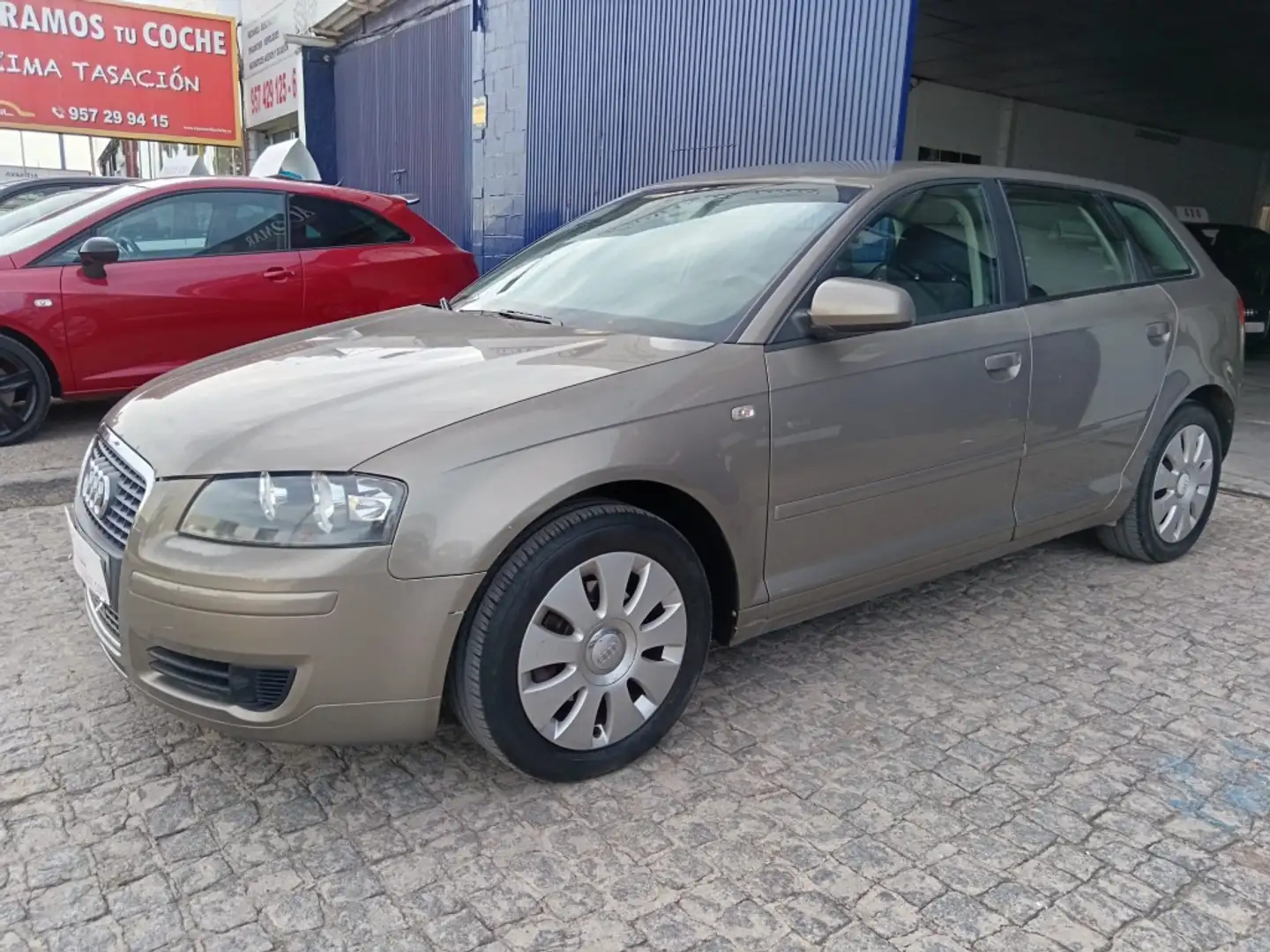 Audi A3 Sportback 1.9TDI Ambition Beige - 1