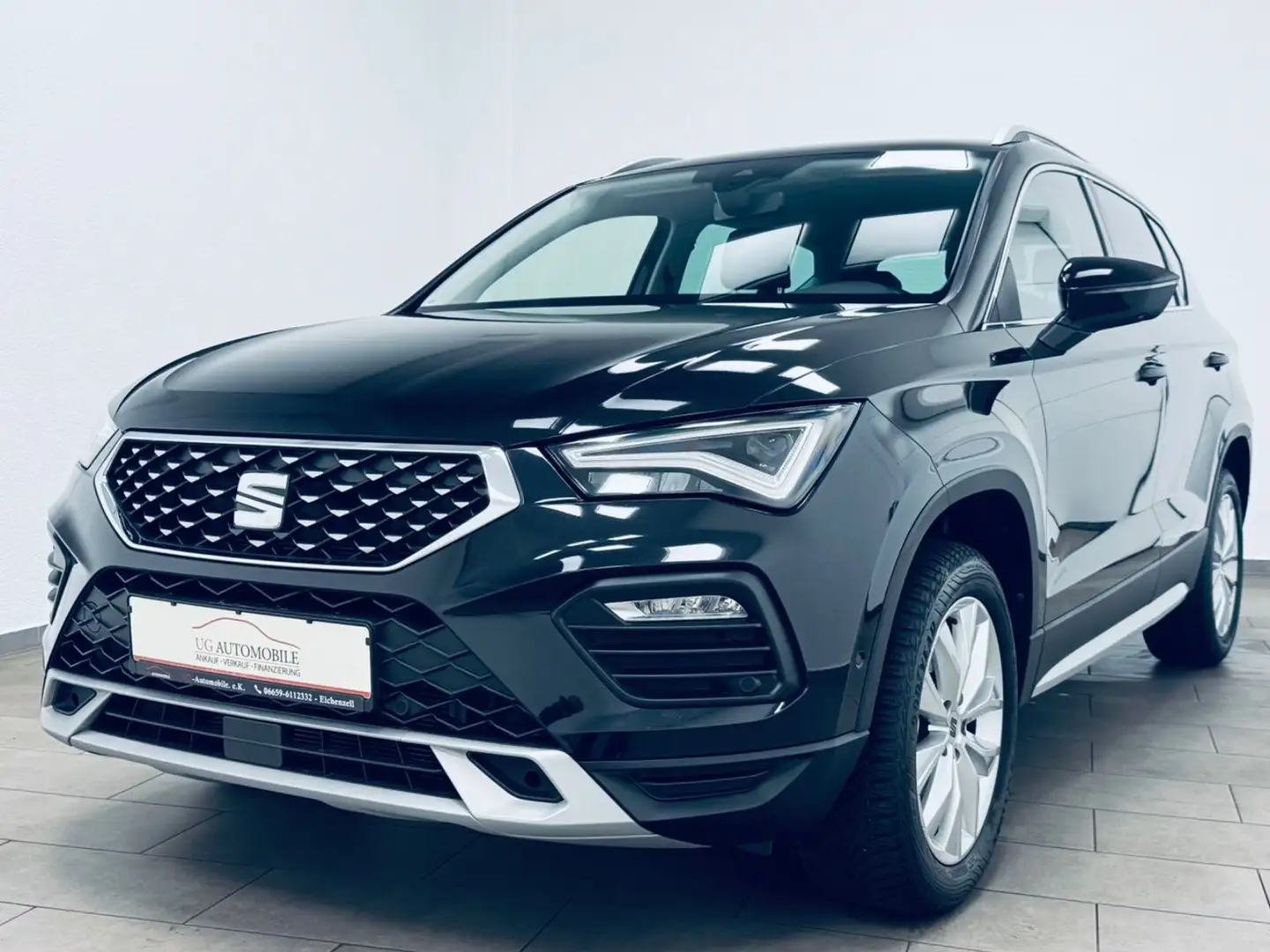 SEAT Ateca Xperience 1.5 TSI * 1.HAND * R-KAM * NAVI Schwarz - 1